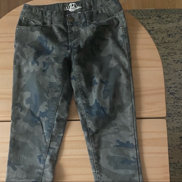 ❤️ Bluenotes Denim Curvy Skinny Camo Jeans - Picture 1 of 5
